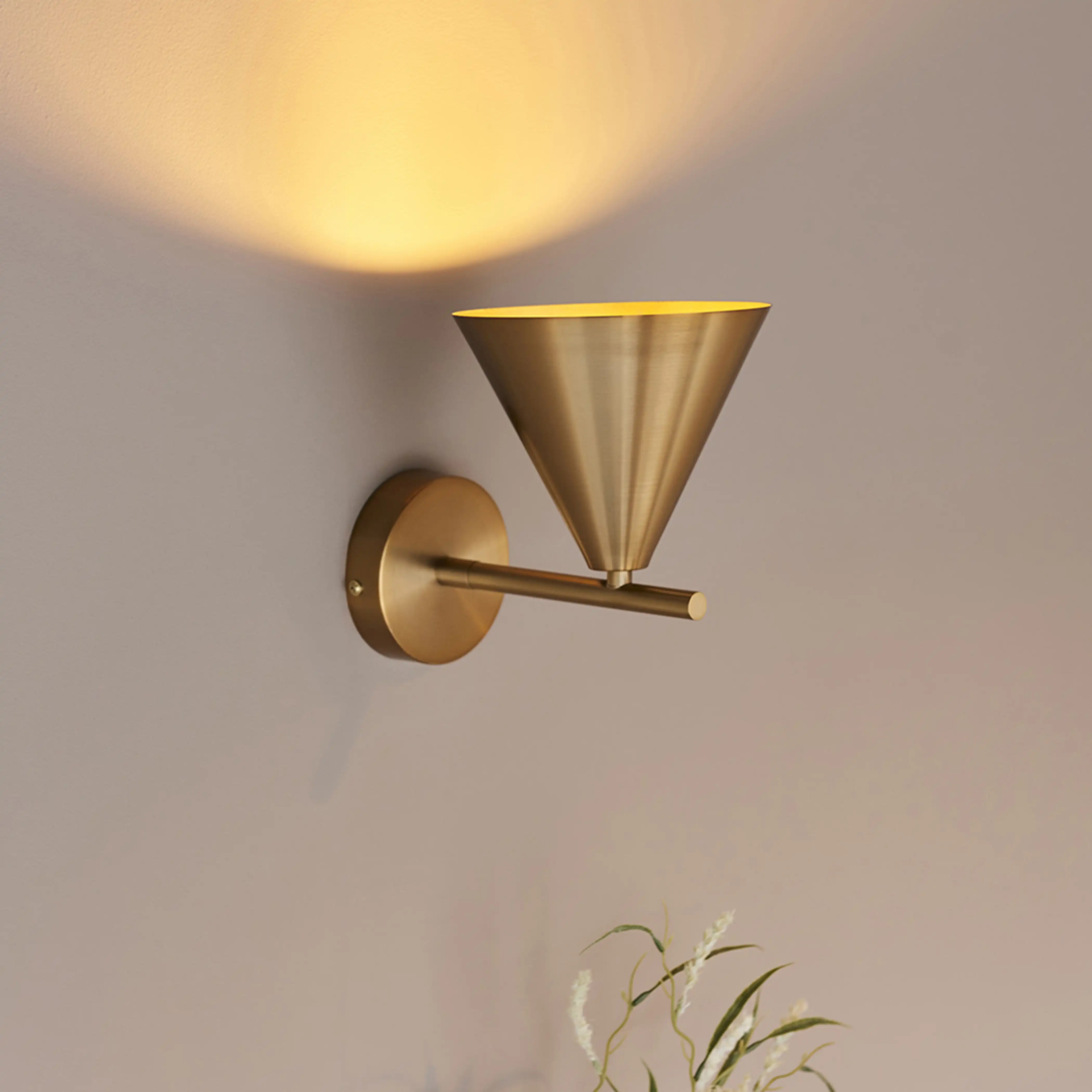Cape Wall Light | Antique Brushed Brass - Image 4