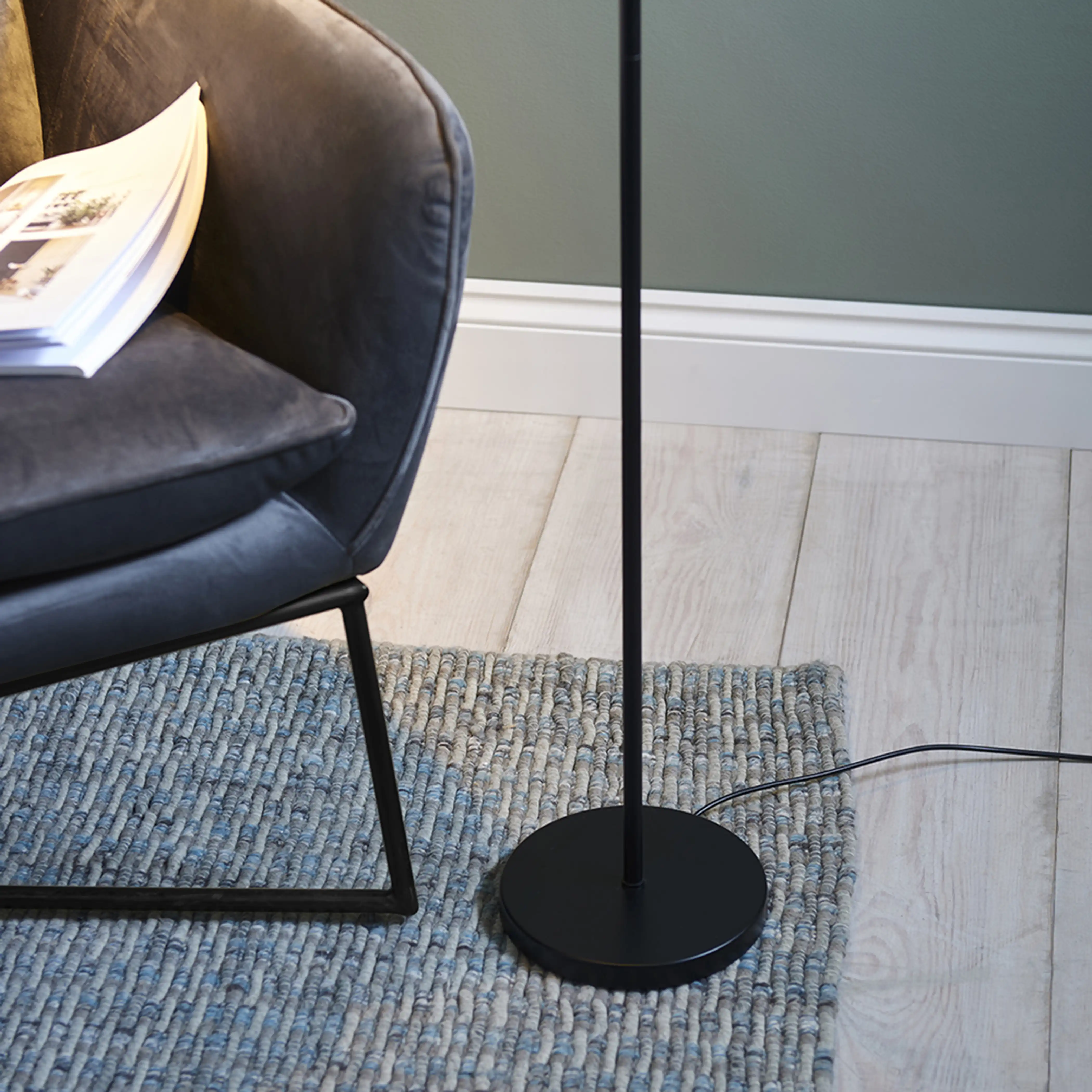 Dedicated Reader Floor Lamp | Black - Image 6