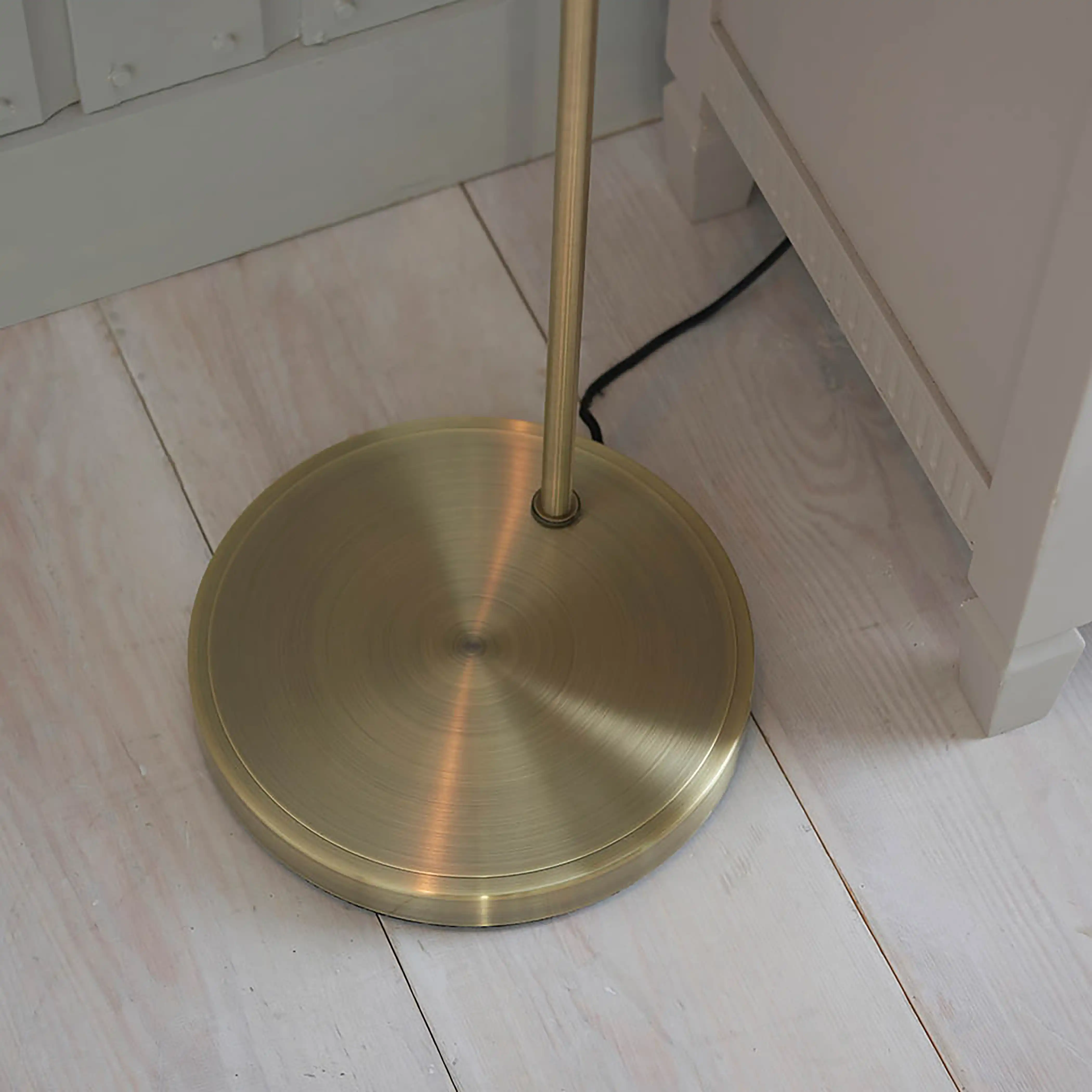 Hansen Floor Lamp | Brass - Image 5
