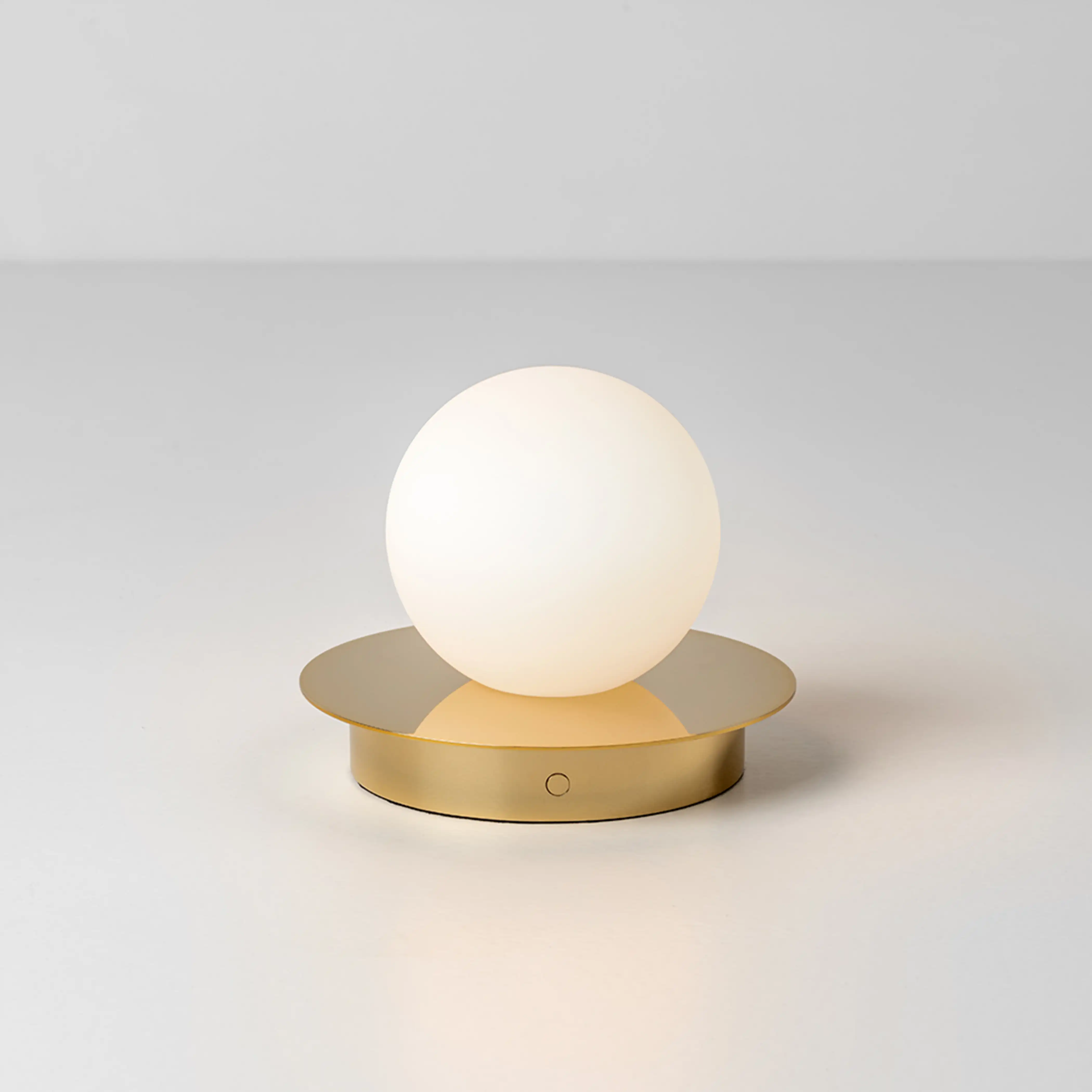 houseof Opal Disk Cordless Table Lamp | Brass - Image 6