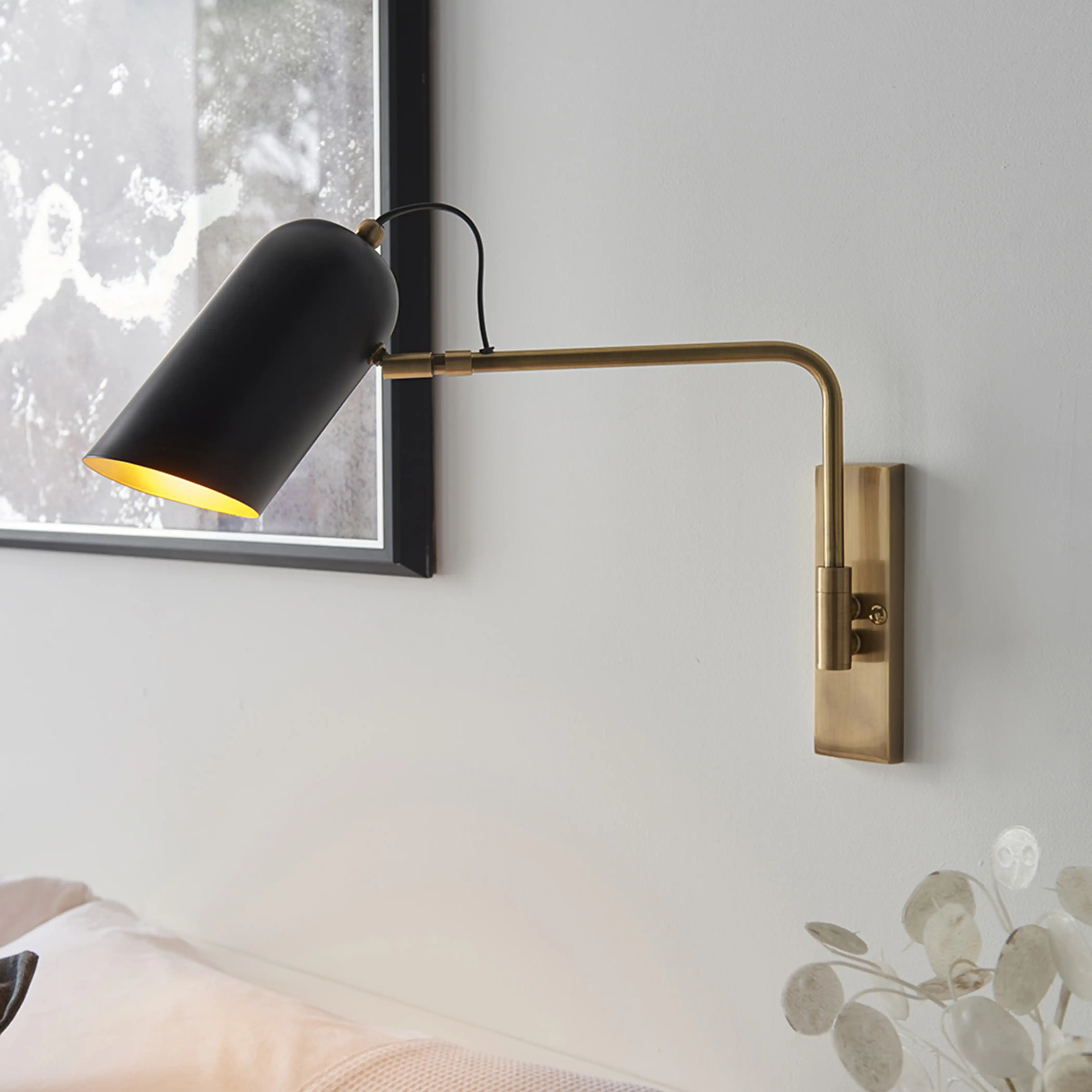 Navren Wall Light | Black & Vintage Brass - Image 2
