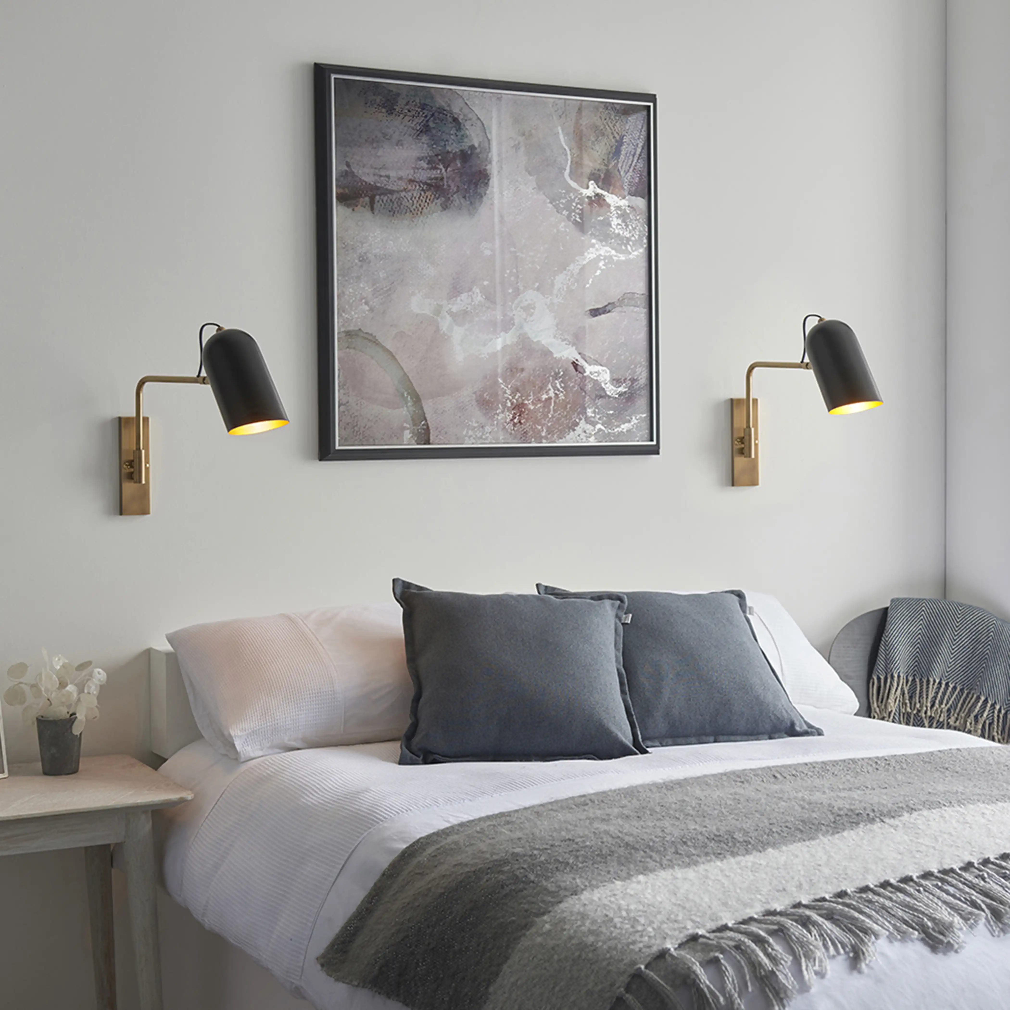 Navren Wall Light | Black & Vintage Brass - Image 6