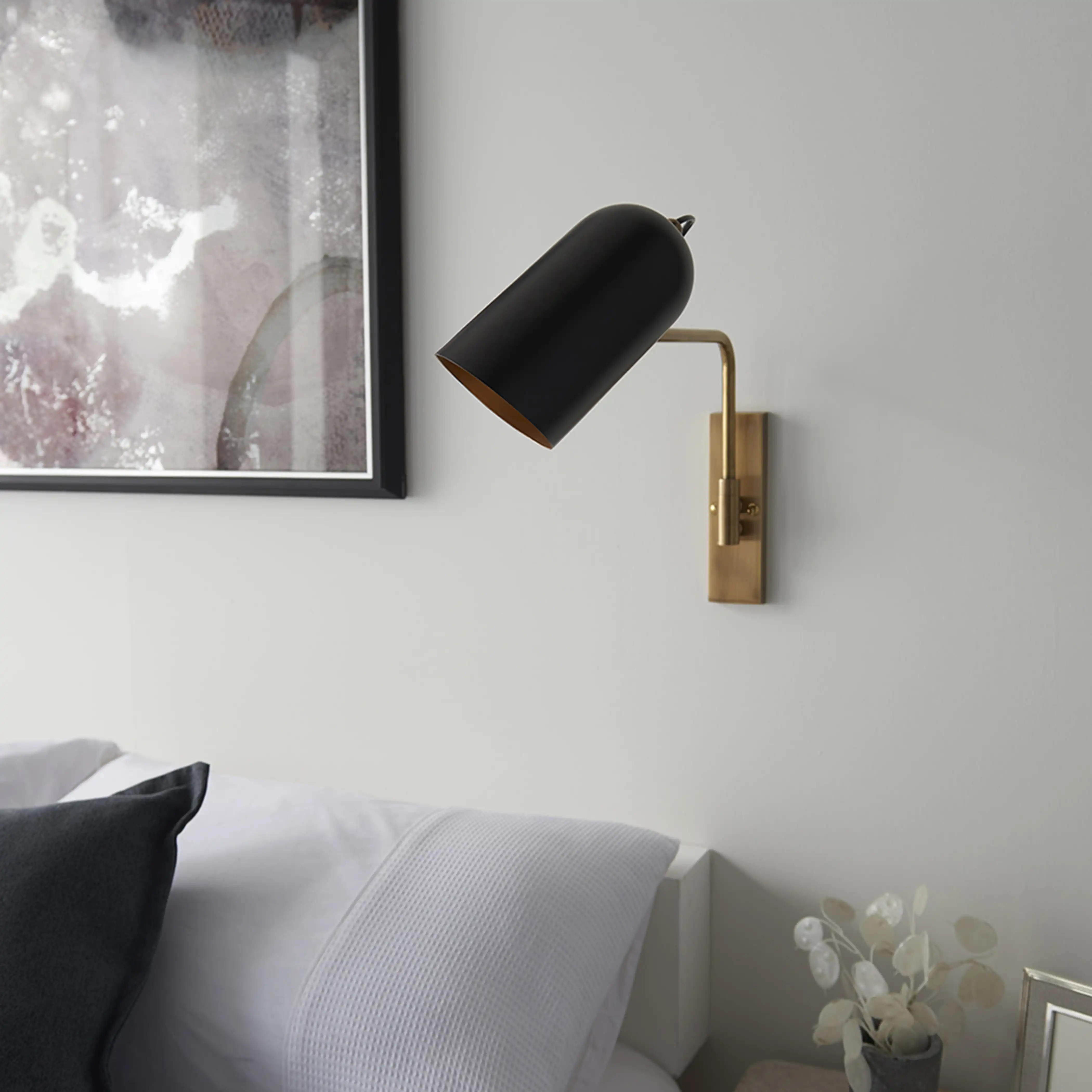 Navren Wall Light | Black & Vintage Brass - Image 7