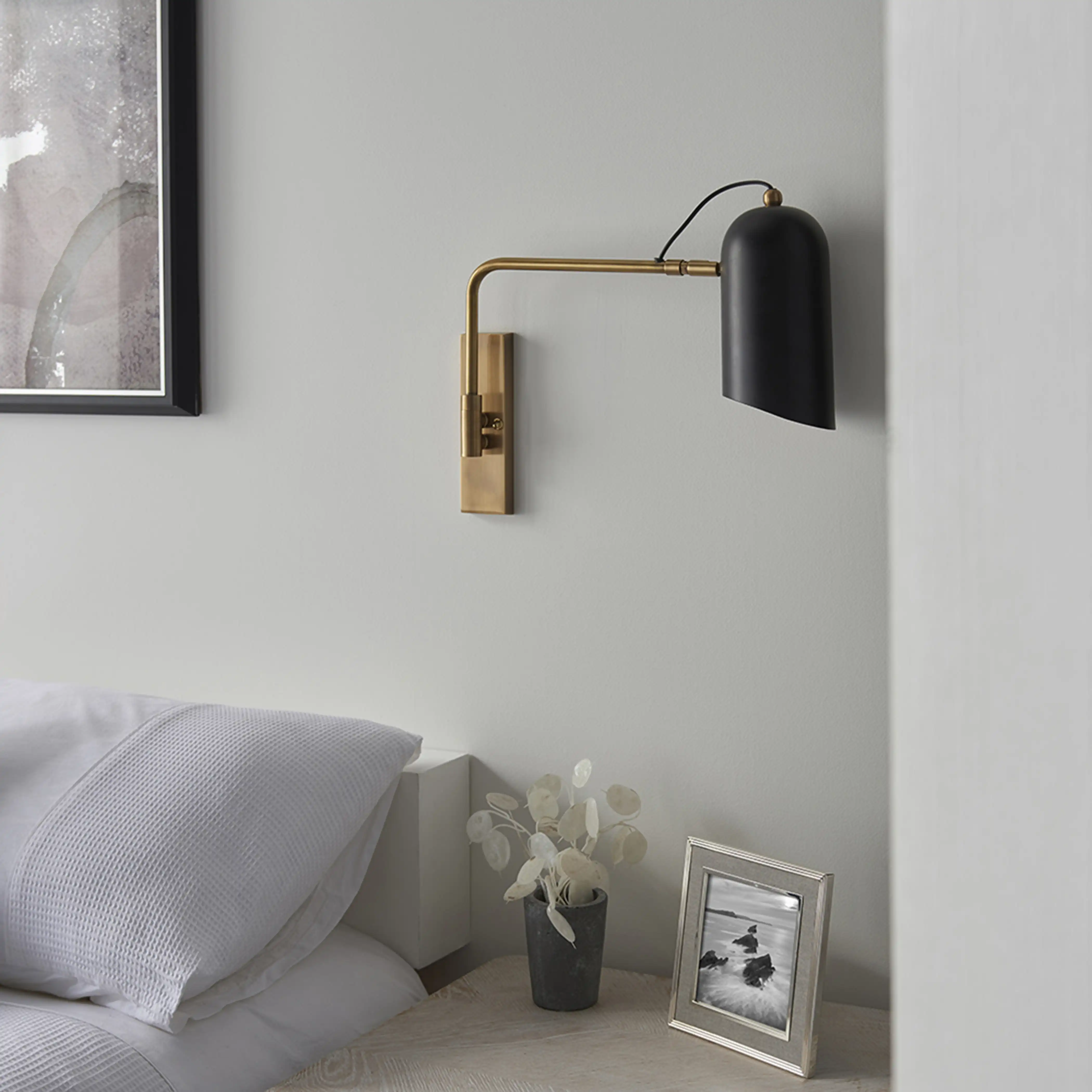 Navren Wall Light | Black & Vintage Brass - Image 8