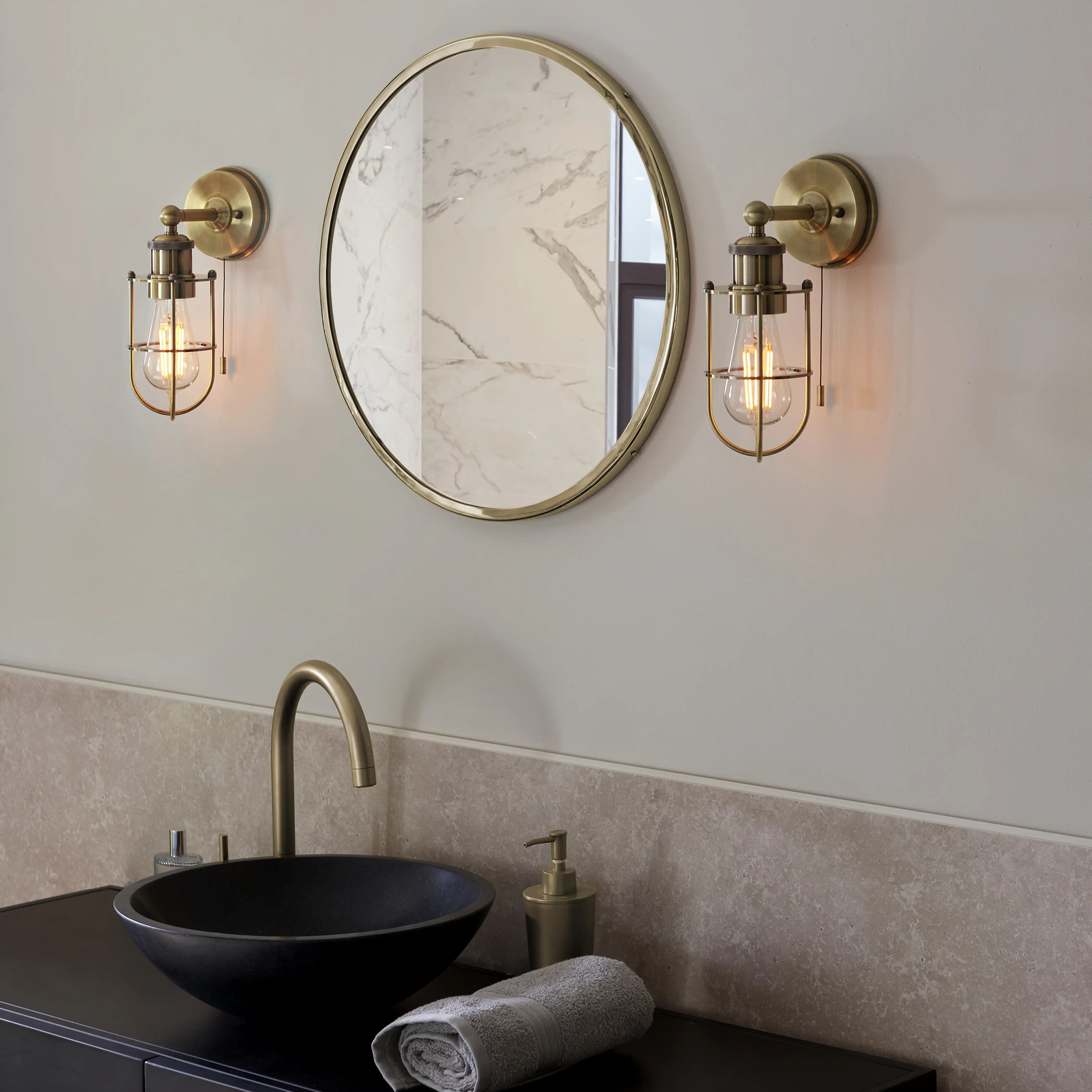 Portman Bathroom Wall Light | Brass - Image 2