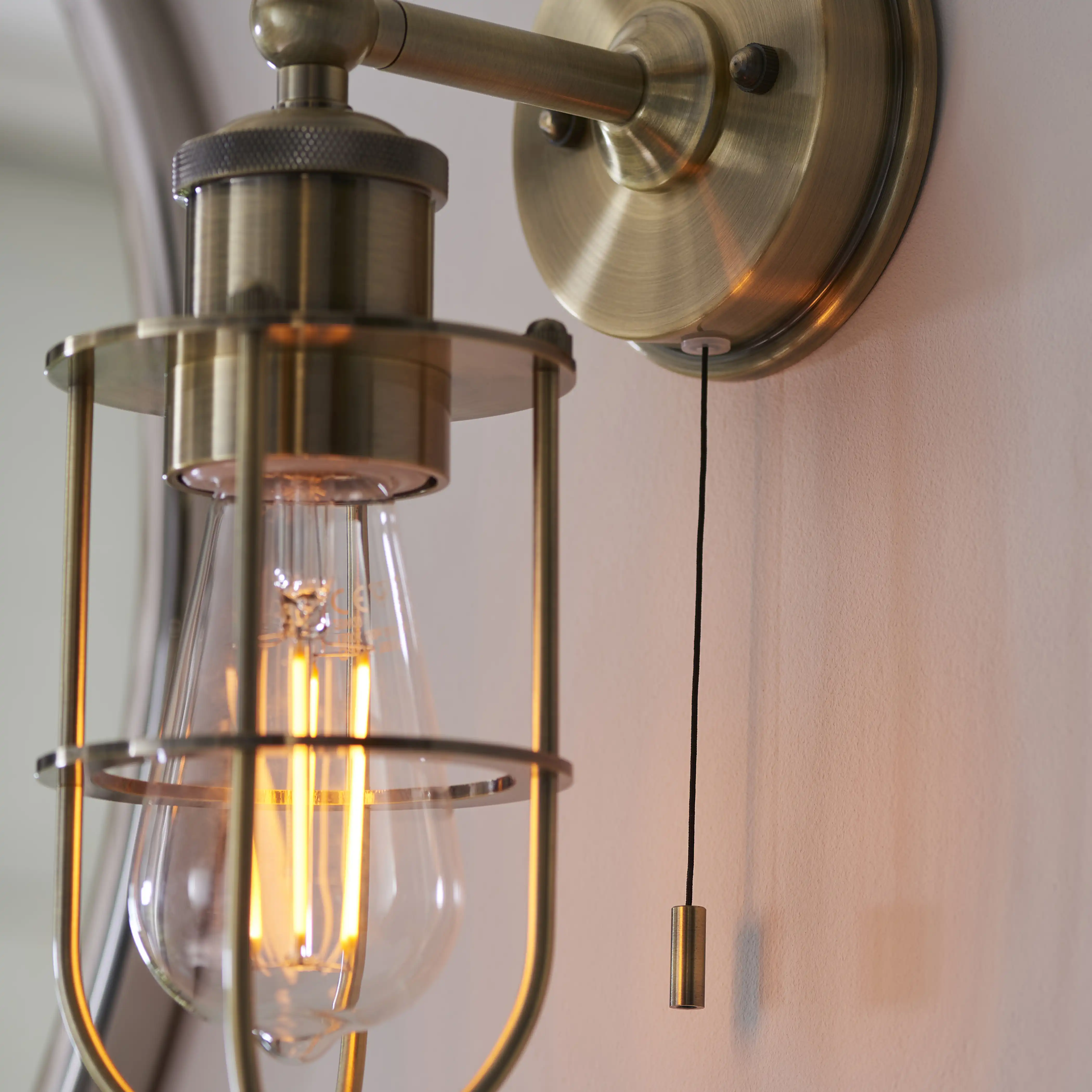 Portman Bathroom Wall Light | Brass - Image 4