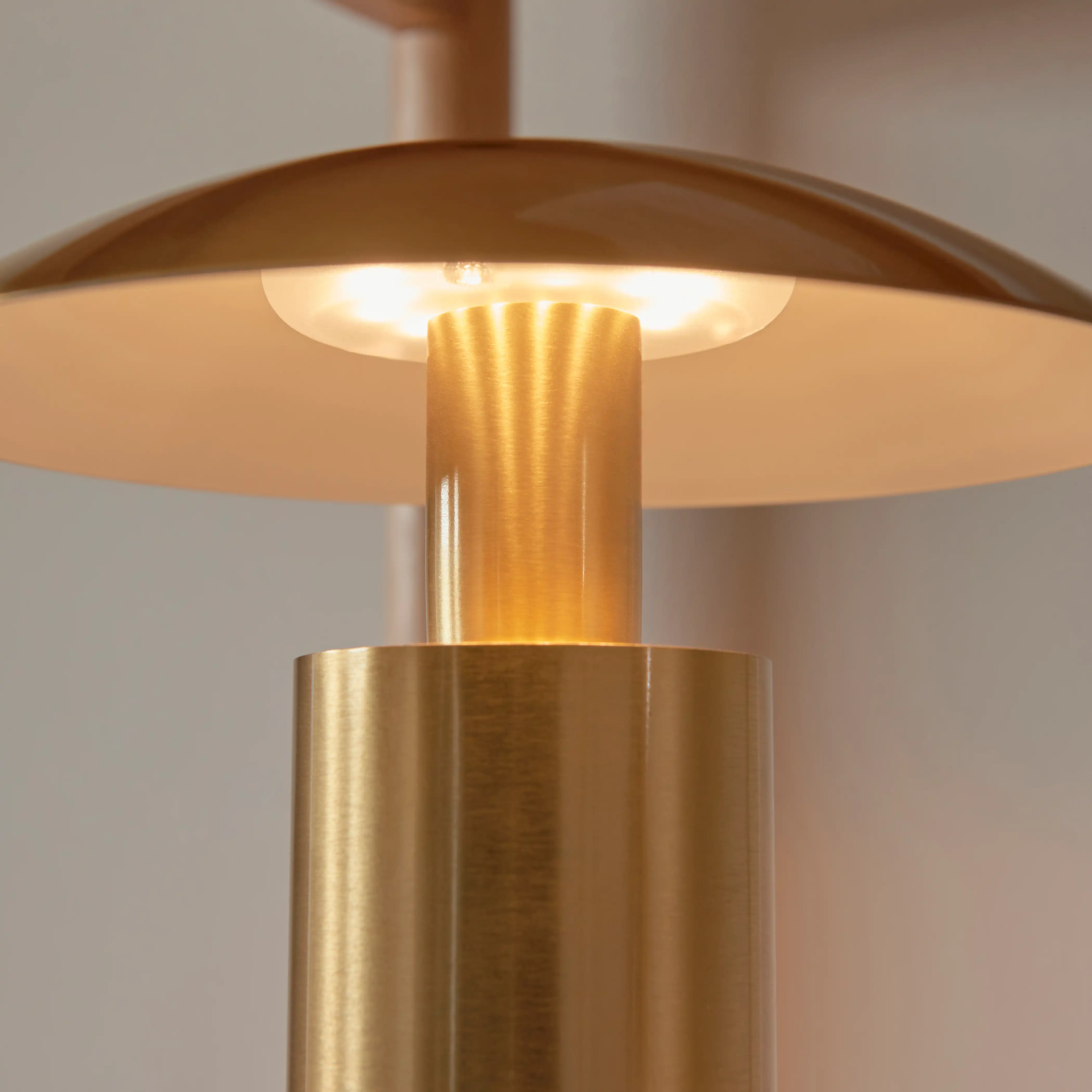 Raynes Rechargeable Table Lamp | Brass - Image 3