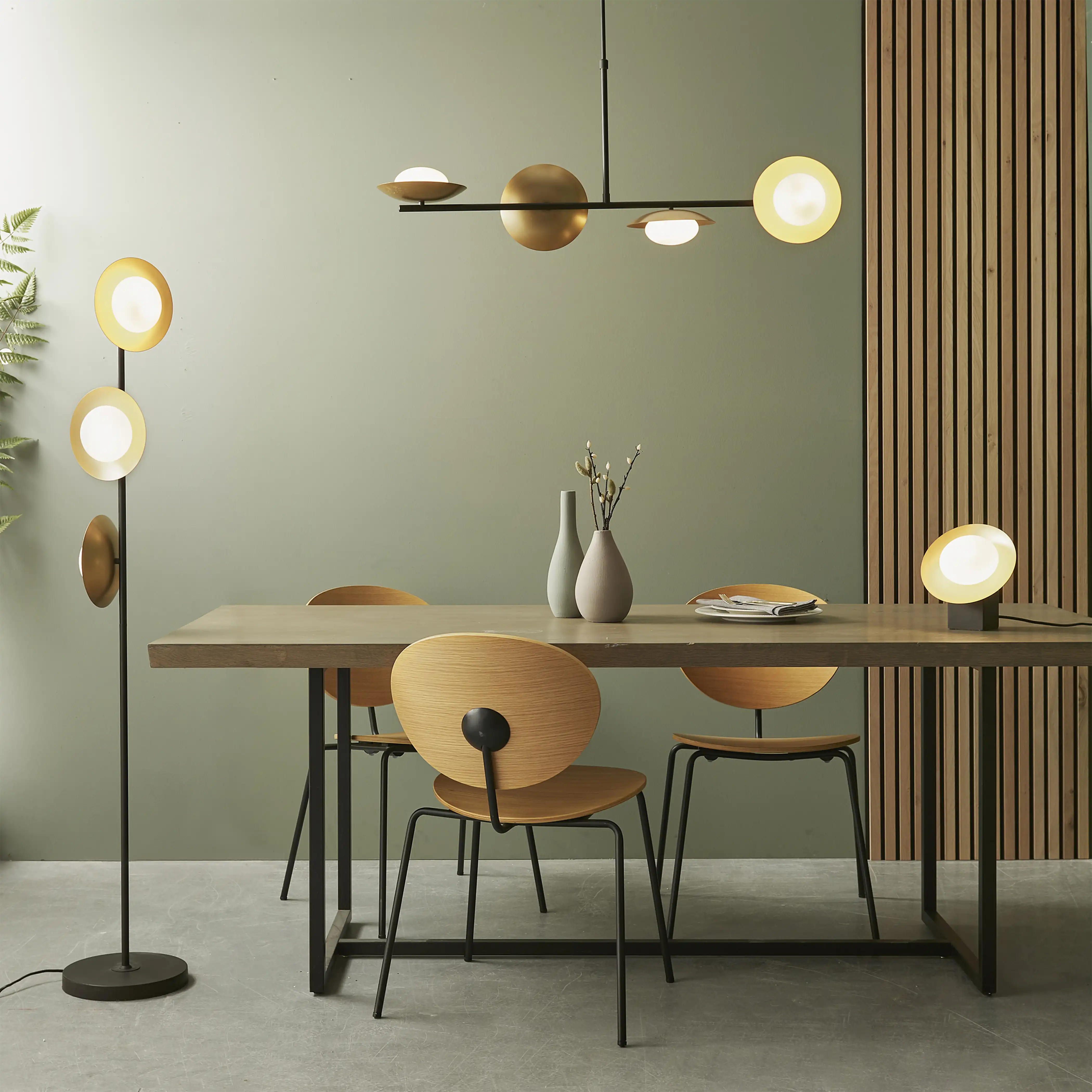 Temuka Table Lamp | Brass & Black - Image 2