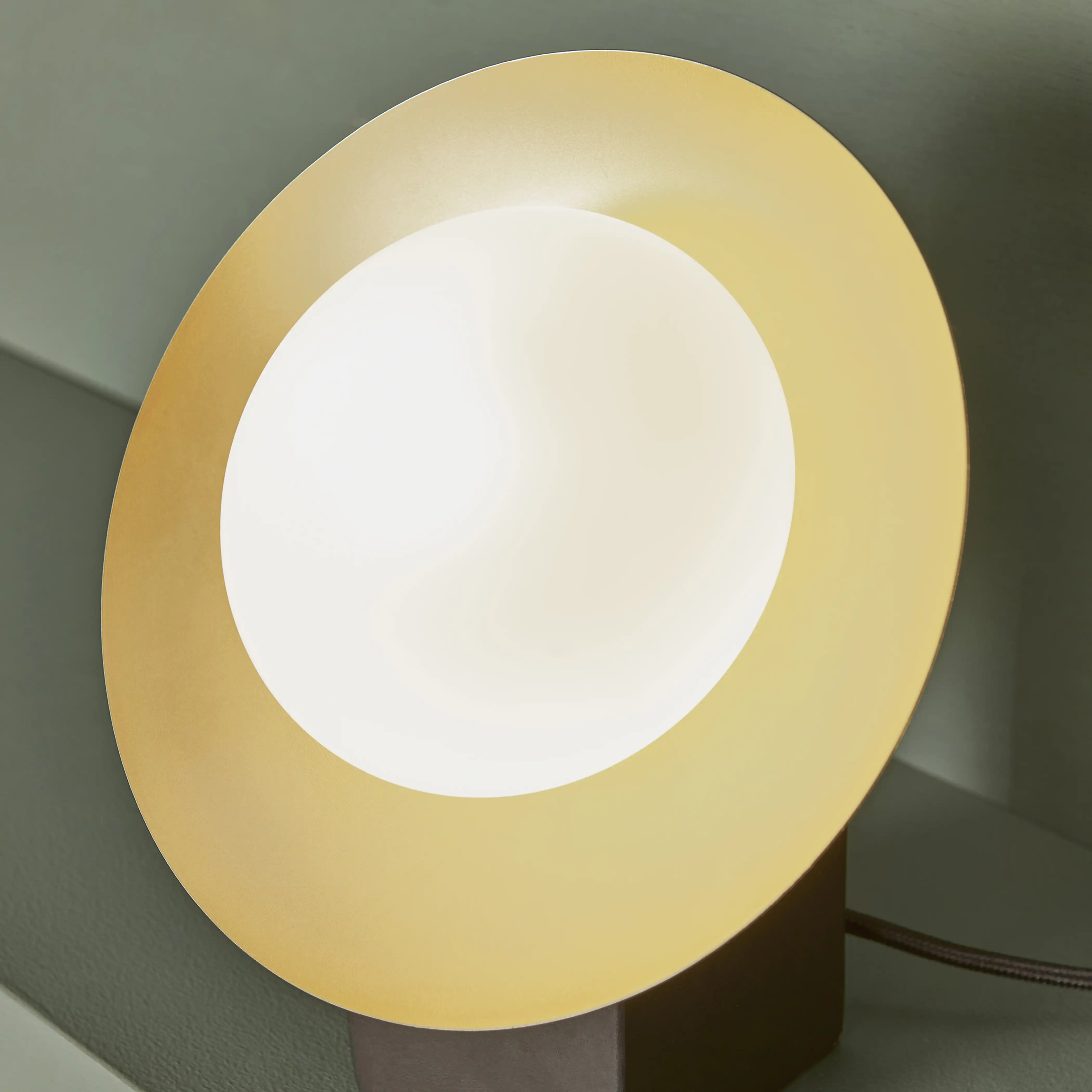 Temuka Table Lamp | Brass & Black - Image 8