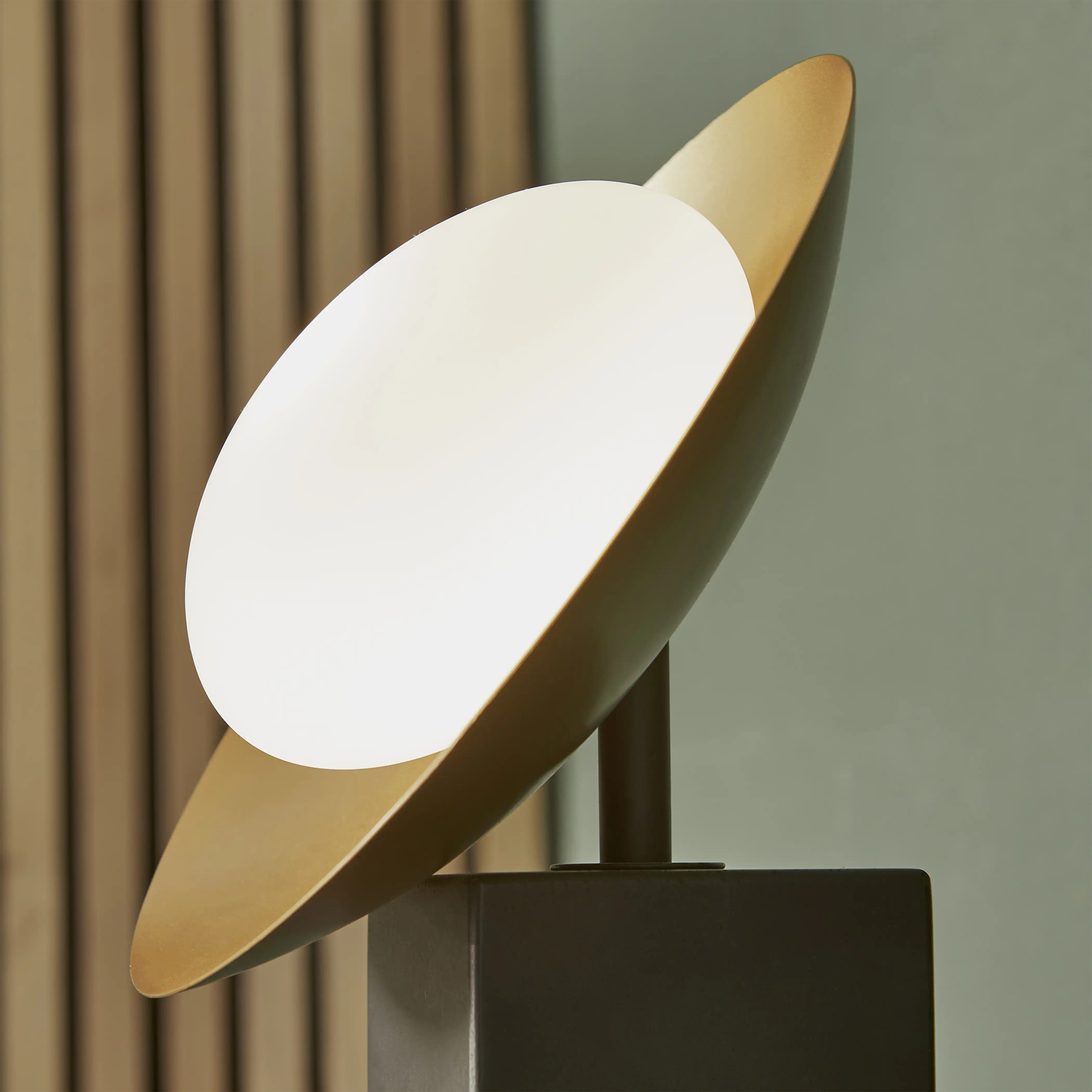 Temuka Table Lamp | Brass & Black - Image 9